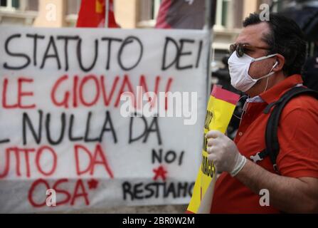 Rom, Italien. Mai 2020. Rom, Arbeiterdemonstration in Montecitorio anlässlich des 50. Jahrestages der Geburt des Statuts der abgebildeten Arbeiter: Quelle: Unabhängige Fotoagentur/Alamy Live News Stockfoto
