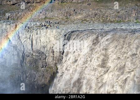 Dettifoss ist der mächtigste Wasserfall auf Island. Es ist in Jokulsargljufur National Park Der northeasten Island auf dem Fluss Jokulsa ein Fj entfernt Stockfoto