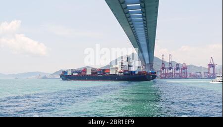 Kwai Tsing, Hongkong 02. Mai 2018:- Container Terminal Port Stonecutters Bridge in Hongkong Stockfoto