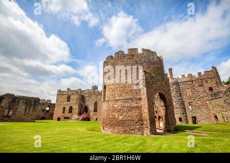 Die Kapelle der Heiligen Maria Magdalena aus dem 12. Jahrhundert, Ludlow Castle, Shropshire, England Stockfoto