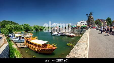 Virpazar , Bar Gemeinde , Montenegro Touristen Boot auf dem See Skadar, Montenegro Stockfoto