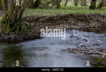 Zeit der Exposition der Fluss namens Orke im Tal Orketal Stockfoto