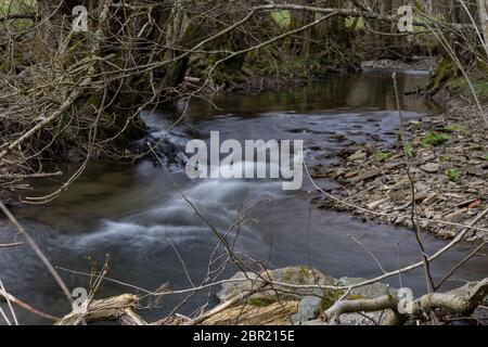 Zeit der Exposition der Fluss namens Orke im Tal Orketal Stockfoto