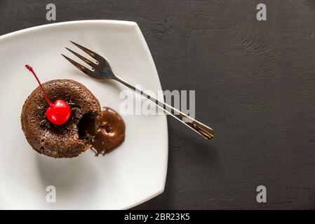 Fondant dekoriert mit cocktailkirsche Stockfoto