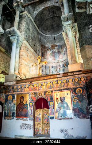Innenansicht der byzantinischen Kirche Panagia Parigoritissa (13. Jahrhundert n. Chr.) in Arta, Griechenland Stockfoto