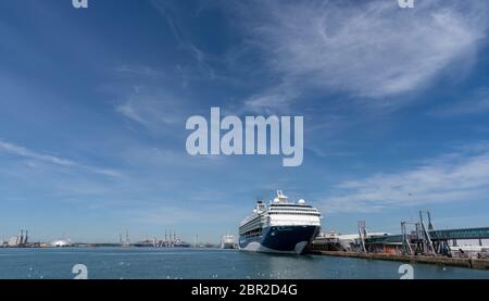 Marella Cruises MV Marella Explorer 2 liegt in Southampton Docks, Hafen Southampton, Southampton, Hampshire, England, UK Stockfoto