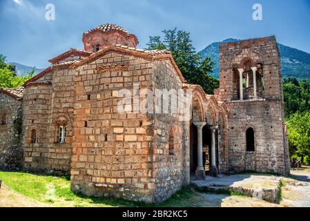 Die Hagia Sophia Kirche in der mittelalterlichen, byzantinischen "castletown' von Mystras, in der Nähe von Sparta Stadt, Lakonien, Peloponnes. Stockfoto