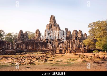 Sonnenuntergang am Bayon Tempel. Angkor Thom. Angkor, UNESCO-Weltkulturerbe, Provinz Siem Reap, Kambodscha, Südostasien Stockfoto