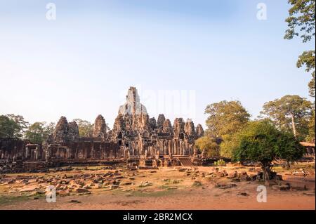 Sonnenuntergang am Bayon Tempel. Angkor Thom. Angkor, UNESCO-Weltkulturerbe, Provinz Siem Reap, Kambodscha, Südostasien Stockfoto