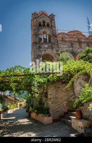 Moni Perivleptos Kloster im mittelalterlichen, byzantinischen "castletown" von Mystras, nahe Sparta Stadt, Lakonia, Peloponnes Stockfoto