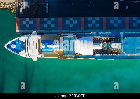 Von oben nach unten auf die Kreuzfahrt Stockfoto