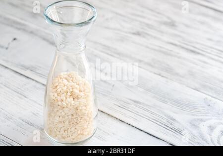 Arborio Reis in der Flasche Stockfoto