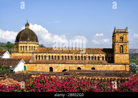 Bunter Blick auf barichara Kathedrale in Santander, Kolumbien Stockfoto