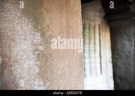 Schnitzereien an der Wand des Preah Khan Tempels. Angkor, UNESCO-Weltkulturerbe, Provinz Siem Reap, Kambodscha, Südostasien Stockfoto