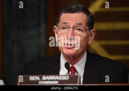 Washington, Usa. Mai 2020. Der Vorsitzende Senator John Brasso (R-WY) hält Eröffnungsansprache bei einer Anhörung mit dem Titel "Aufsicht über die Umweltschutzbehörde" im Dirksen Senatsgebäude am 20. Mai 2020 in Washington, DC. EPA-Administrator Andrew Wheeler wird von der Umweltschutzbehörde nach der Einführung der Vorschriften seit Beginn der Pandemie im März befragt. Foto von Kevin Dietsch/UPI Quelle: UPI/Alamy Live News Stockfoto