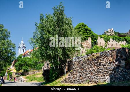 Ansichten und Impressionen der mittelalterlichen Stadt Dünstein in der Wachau Stockfoto