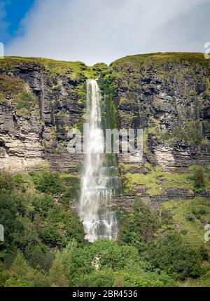 Sruth in Aghaidh an Aird - das Wasser des Teufels Schornstein, Sligo, Irland Stockfoto