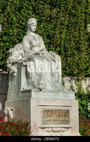 Denkmal der Kaiserin Elisabeth im Park Volksgarten Wien - Österreich. Stockfoto
