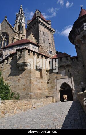 Schloss Kreuzenstein, erbaut 1100-1200 wenige Kilometer nördlich von Wien Stockfoto