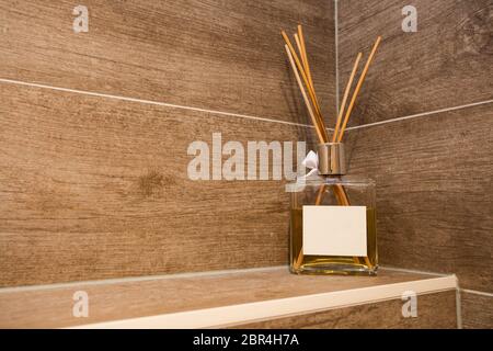 Air Refresher Flasche, Aroma Reed Diffuser Flasche home, Duft Sticks, Luxus close-up Stockfoto