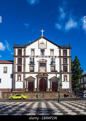 Blick auf die Kirche in Funchal auf der Insel Madeira, Portugal. Stockfoto