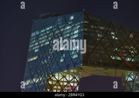 Peking / China - 1. April 2016: CMG Hauptquartier Wolkenkratzer, Hauptquartier der China Media Group im zentralen Geschäftsviertel von Peking, China Central Stockfoto