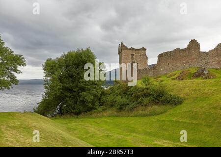 Urquhart Castle am Ufer des Loch Ness, Schottland Stockfoto