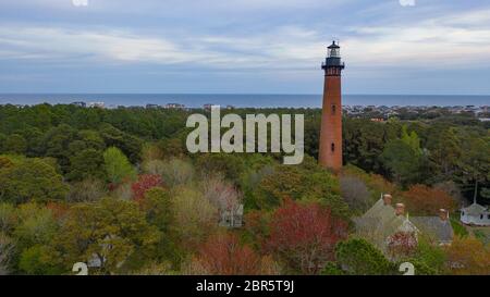 Das letzte Licht verbläßt über den ganzen Kopf Bay an der Ostküste in North Carolina Stockfoto