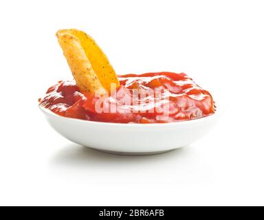 Gerollt mexikanischen Nacho Chips und Salsa dip auf weißem Hintergrund. Stockfoto