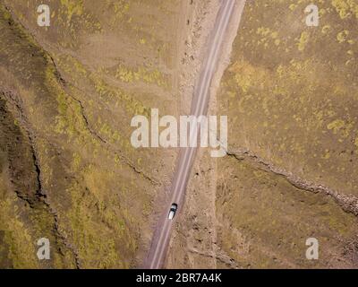 Luftaufnahme der gefährlichen Bergstraße in den Anden, Peru Stockfoto