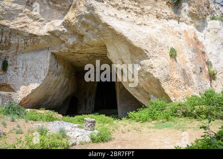 Grotta dei Cordari in der Archäologische Park Neapolis in Syrakus, Sizilien, Italien Stockfoto