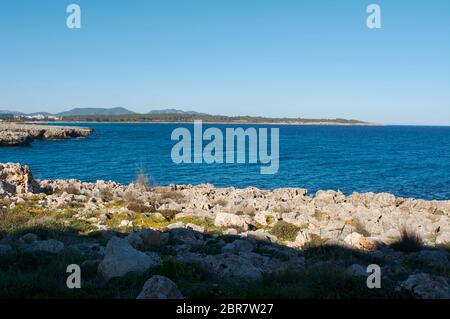 Küste in der Nähe von Colonia de Sant Jordi (oder Colonia de San Jorge), Mallorca, Spanien, Europa. Stockfoto