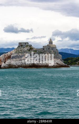 Mittelalterliche Kirche von St. Peter, Portovenere, Cinque Terre; Italien Stockfoto