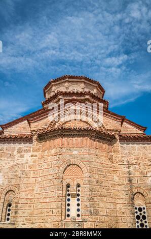 Fassade eines alten Orthodoxen Kirche im Kloster Varlaam, Meteora, Griechenland Stockfoto