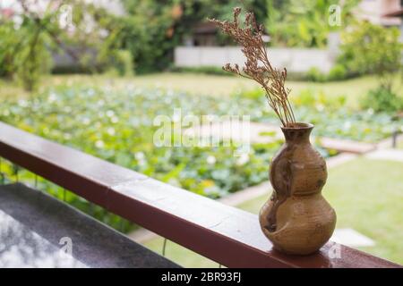 Mini Vase auf Marmortisch, Foto Stockfoto