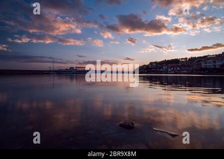 Sonnenuntergang über der wunderschönen See von Ohrid, Republik Mazedonien Stockfoto