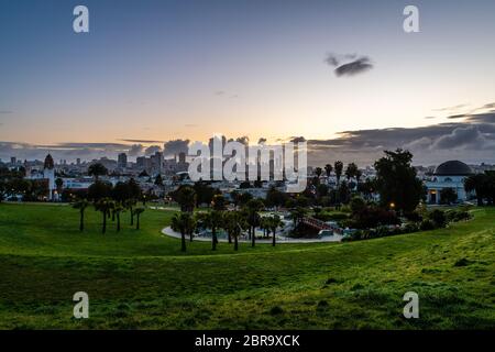 Mission Dolores Park bei Sonnenaufgang Stockfoto