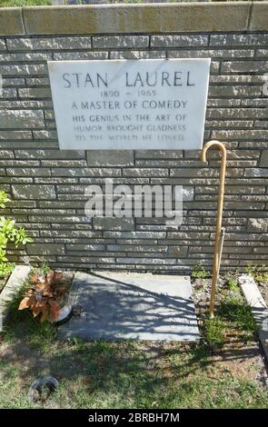 Los Angeles, Kalifornien, USA 20. Mai 2020 EIN allgemeiner Blick auf die Atmosphäre des Stan Laurel Grabes im Forest Lawn Memorial Park am 20. Mai 2020 in Los Angeles, Kalifornien, USA. Foto von Barry King/Alamy Stock Photo Stockfoto