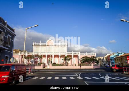 Mindelo/Kap Verde - 20. August 2018 - Regierungspalast in Sao Vicente Stockfoto