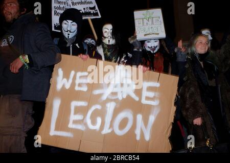 Auf dem "Millionen-Maske-Marsch" werden Proteste mit V-for-Vendetta-Stil Guy Fawkes Masken und Demonstrationen gegen Austerität, die Verletzung ziviler ri Stockfoto