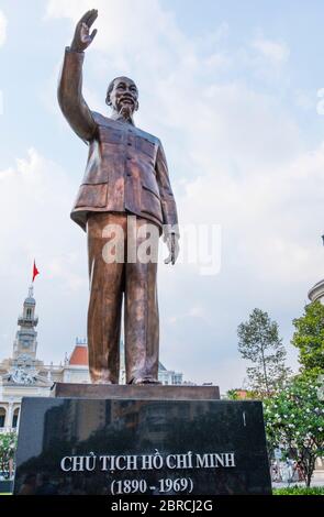 Ho Chi Minh Gedenkstatue, Nguyen Hue, Hauptfußgängerzone, Ben Nghe, Ho Chi Minh Stadt, Vietnam, Asien Stockfoto