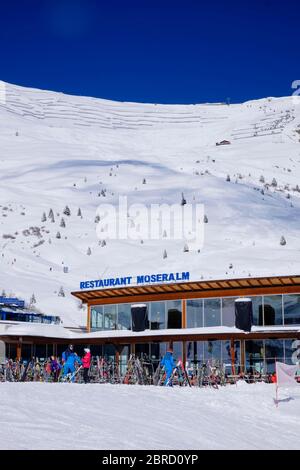 Bergrestaurant Moeseralm, Skigebiet Serfaus Fiss Ladis, Tirol, Österreich Stockfoto