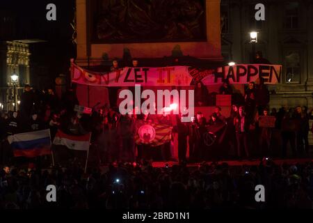 Auf dem "Millionen-Maske-Marsch" werden Proteste mit V-for-Vendetta-Stil Guy Fawkes Masken und Demonstrationen gegen Austerität, die Verletzung ziviler ri Stockfoto