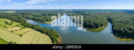 Frankreich, Allier, Bourbonnais, Troncais-Wald, Isle et Bardais, Pirot-Teich (Luftaufnahme) // Frankreich, Allier (03), Bourbonnais, forêt de Tronçais, Isle-e Stockfoto