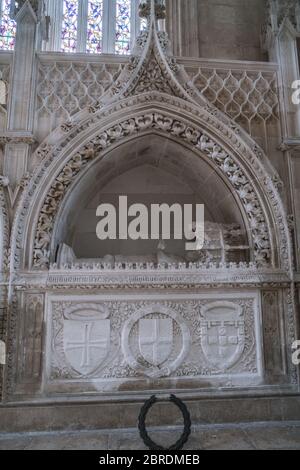 Gräber von Fürsten in der Gründerkapelle des Klosters der Heiligen Maria des Sieges in Batalha, Portugal Stockfoto