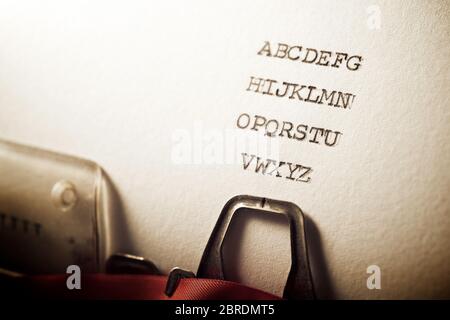 Alphabet geschrieben mit einer Schreibmaschine. Stockfoto