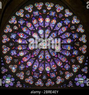 Rosenfenster der Kathedrale Notre Dame in Paris Stockfoto