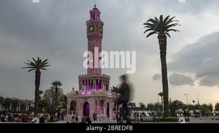 Izmir, Türkei - 11. Oktober 2019: Izmir Uhrturm. Das berühmte Uhrturm Symbol der stadt izmir. Stockfoto