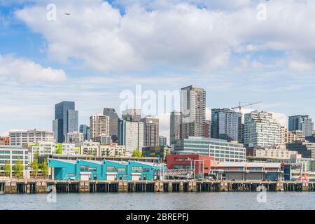 seattle waetr Front am sonnigen Tag, Seattle, Washington, usa. Nur für redaktionelle Verwendung. Stockfoto