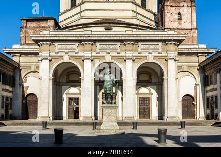 Basilika San Lorenzo Maggiore (Sankt Lorenz) in Mailand, Italien. Es ist eine der ältesten Kirchen in Mailand. Stockfoto